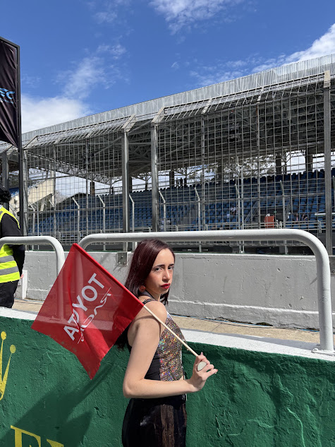 Izabela Dias durante a cobertura do WEC 6 Horas de São Paulo 2026